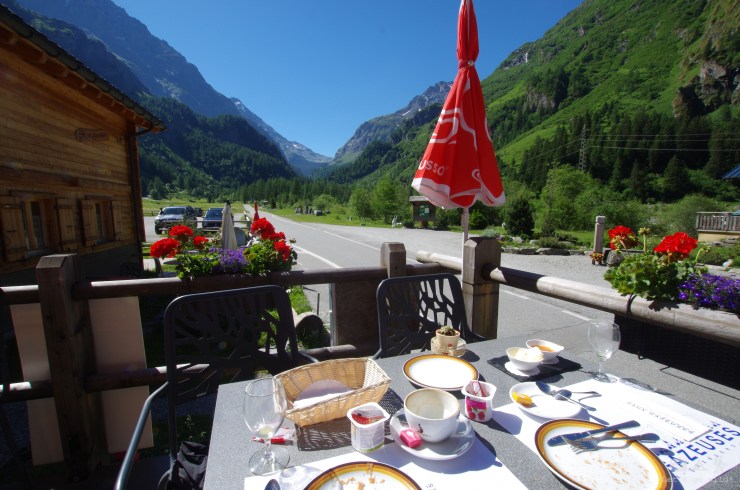 AMAZING breakfast (safely hidden in my belly)